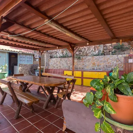 2br House - Private Pool & Terrace Holiday home