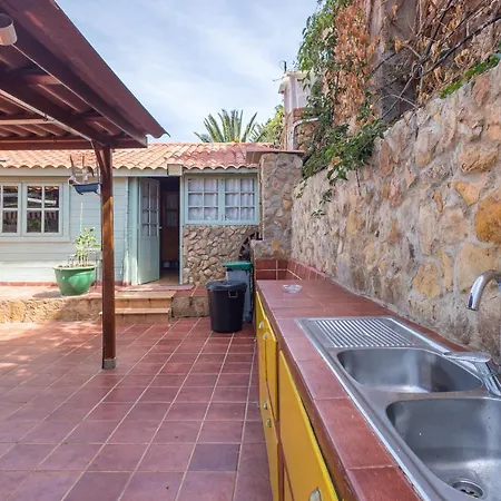 2br House - Private Pool & Terrace Holiday home